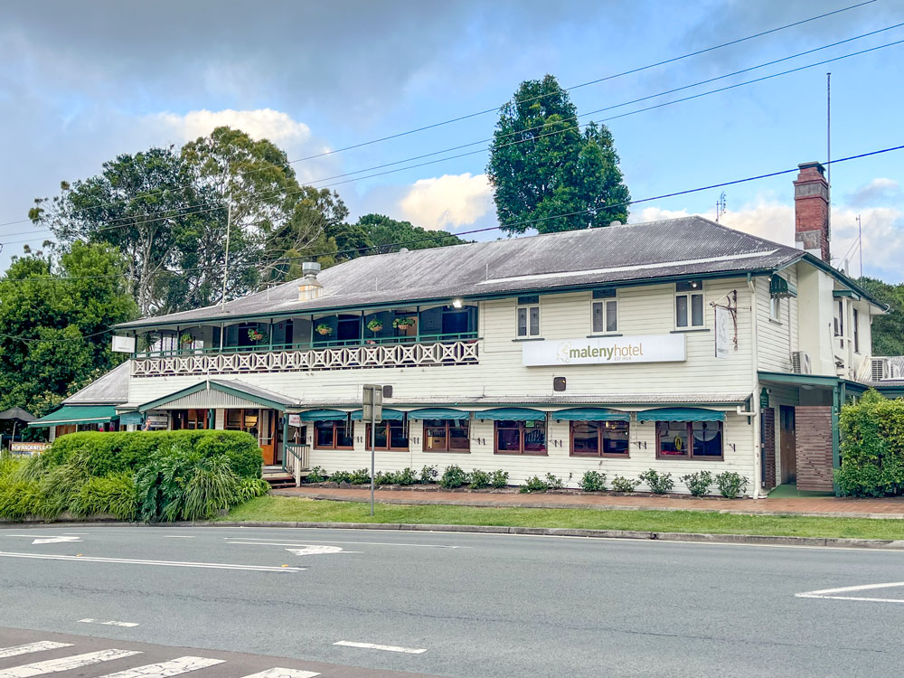 Accommodation Maleny Hotel